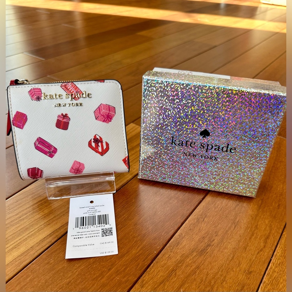 Kate Spade Saffiano Leather White Wallet with Pink/Red Gift Design with Box - Picture 2 of 14
